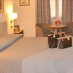 Airone - Ombrellone Incluso Al Bagno Dolce A Marina Dal 1 Giugno Al 28 Settembre 4* Grosseto