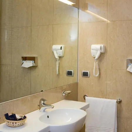 Airone - Ombrellone Incluso Al Bagno Dolce A Marina Dal 1 Giugno Al 28 Settembre Grosseto