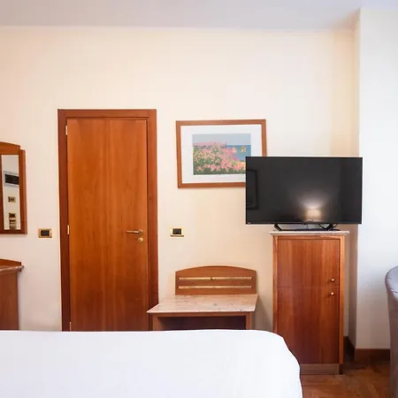 Airone - Ombrellone Incluso Al Bagno Dolce A Marina Dal 1 Giugno Al 15 Settembre